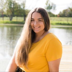 Meet your Posher, Olivia